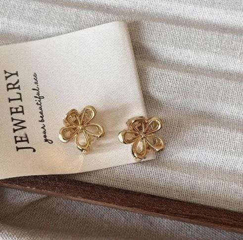 2/4pcs Mini Metal Hair Claw Clip Gold Silver Flower Geometric Clamps Grab Shark Clip Ins Korean Girls Women Hair Accessories
